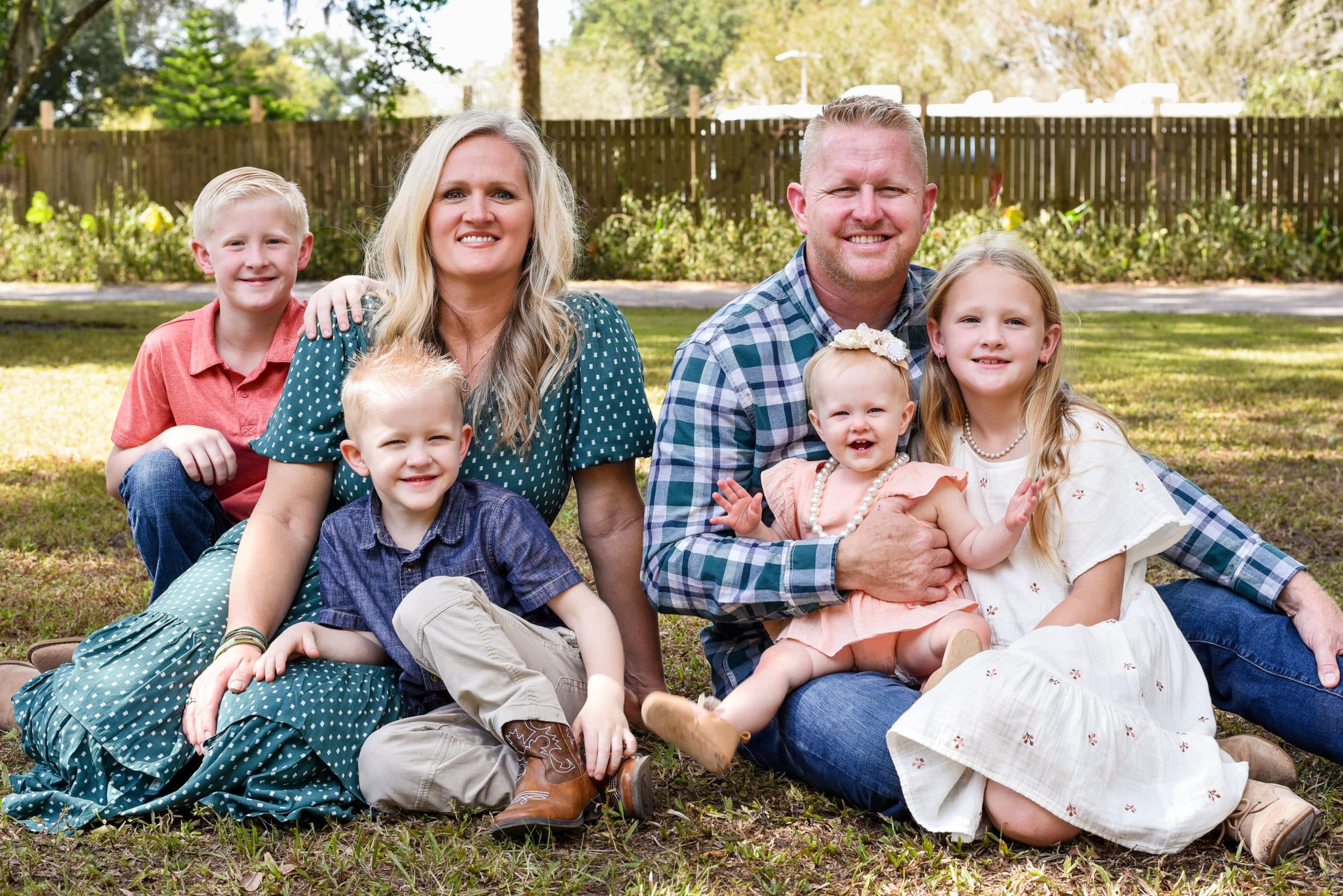 Mills family pic 2023 scaled